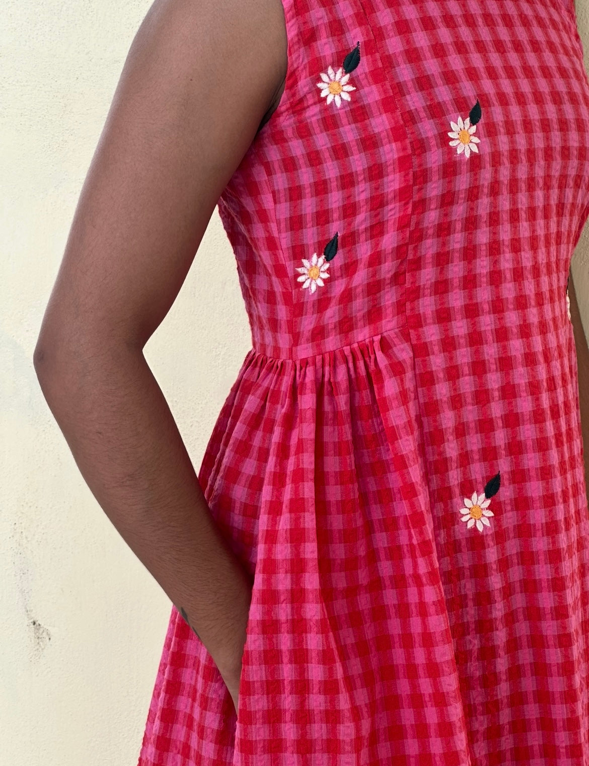 Pink gingham daisy