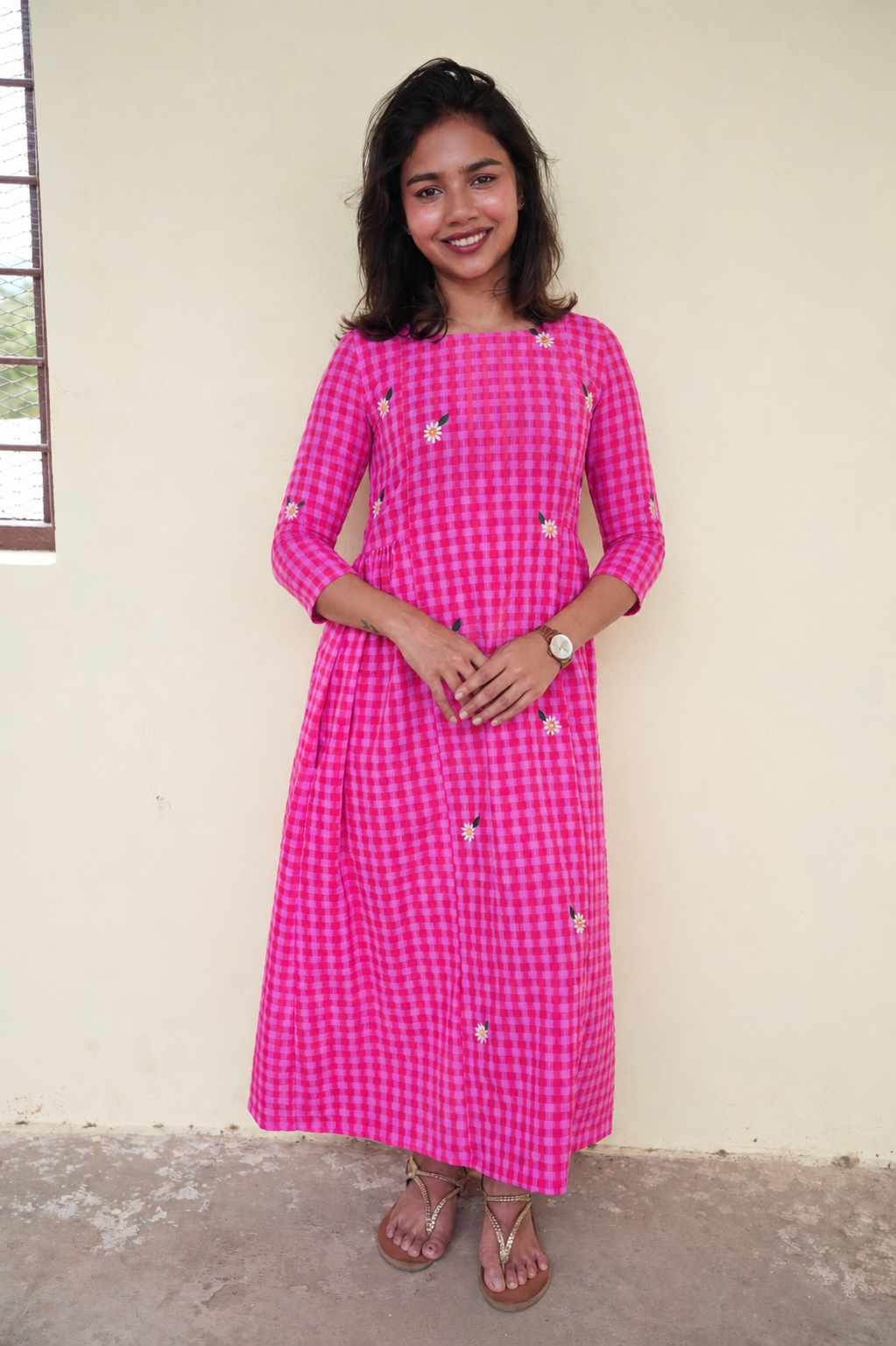 Pink gingham daisy